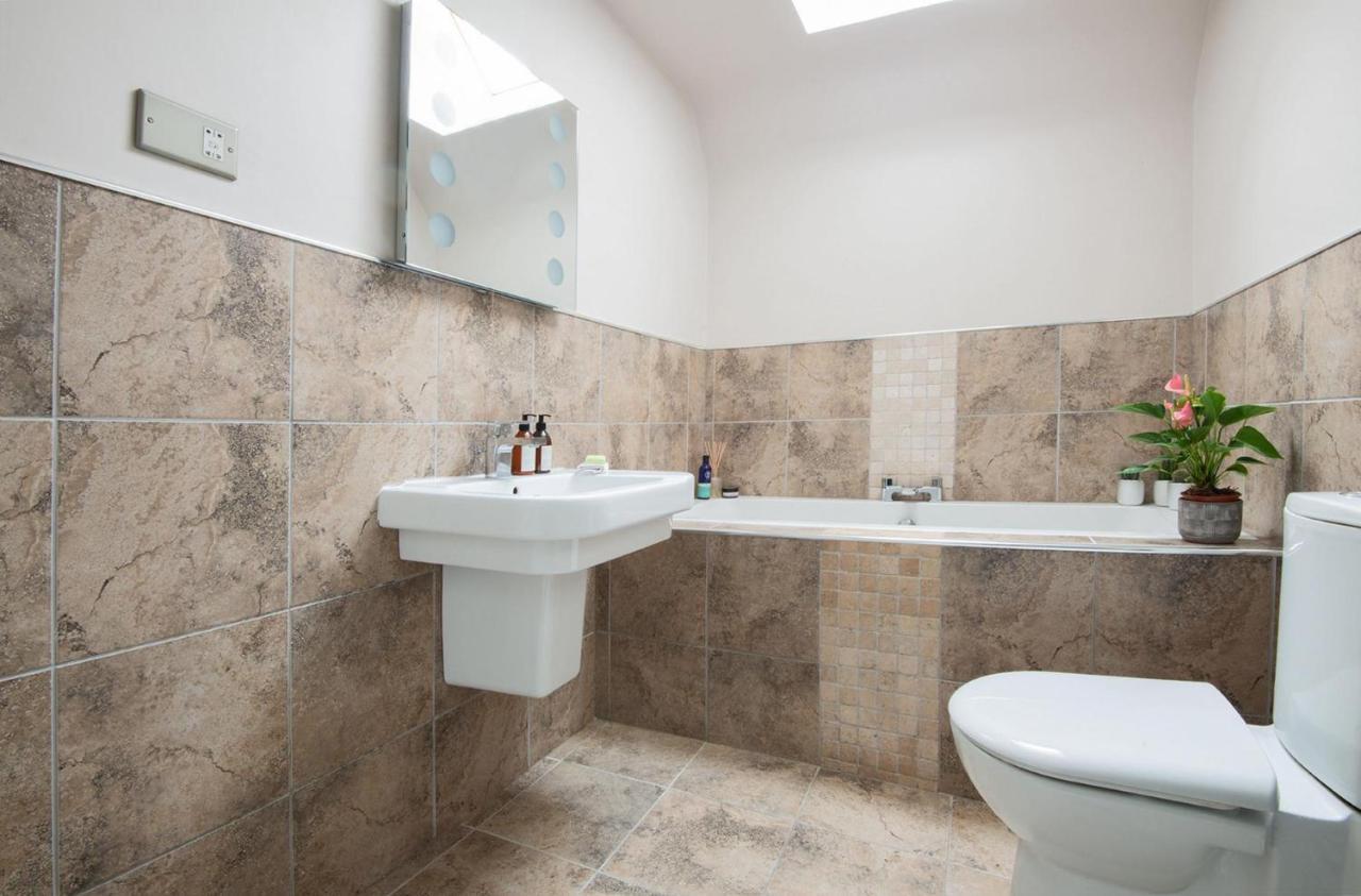 Unique 2 Bedroom In Flat Kirriemuir - Scotland Eksteriør bilde